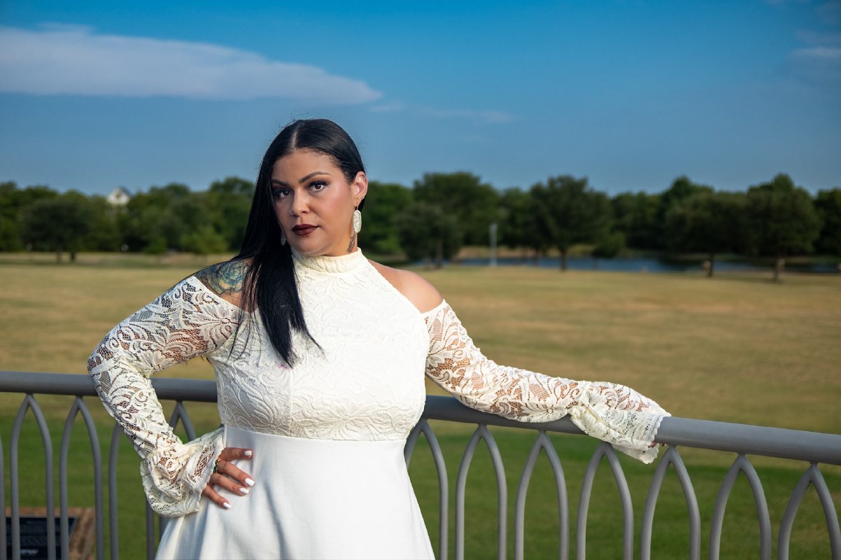 Anna - Outdoor Portrait Session at Frisco Commons — frame 5 of 25