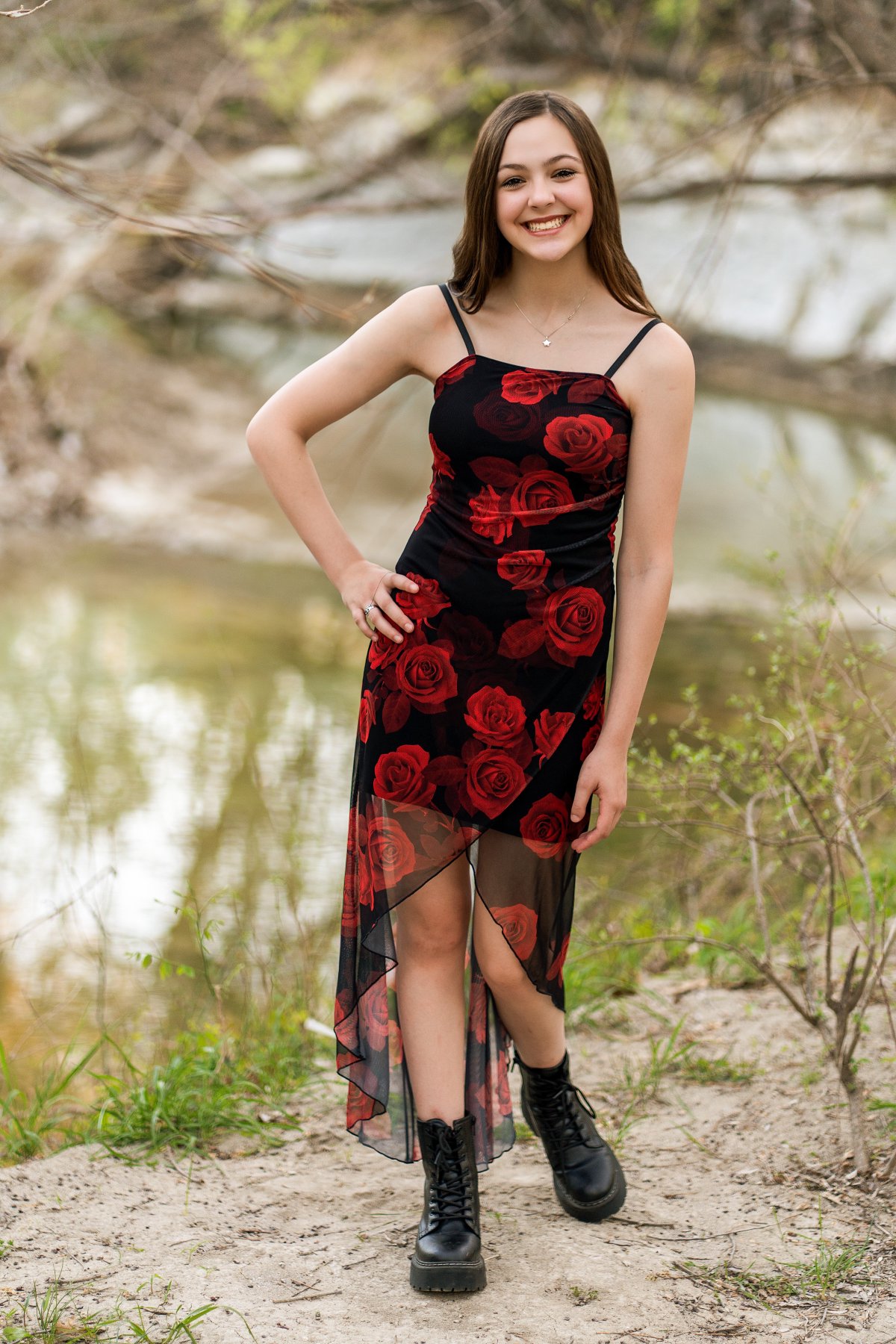 Hailey_Senior_Girl_portrait_in_park-14.jpg
