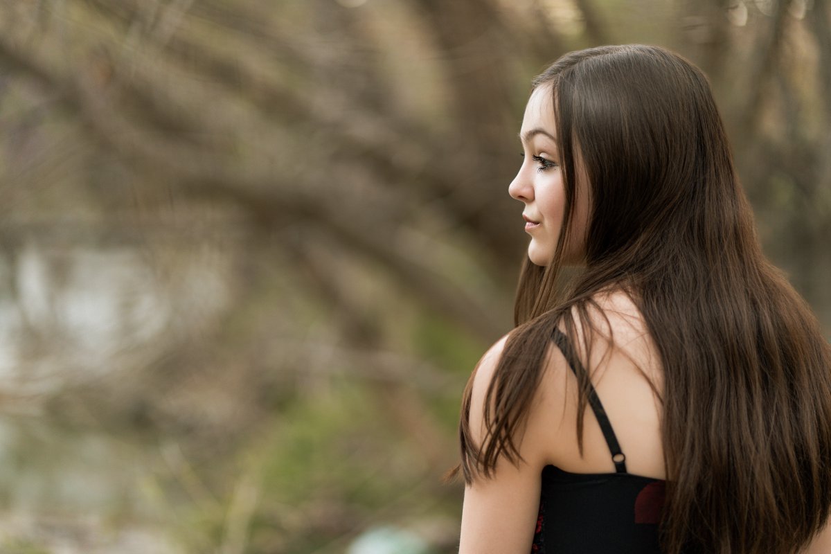 Hailey_Senior_Girl_portrait_in_park-15.jpg