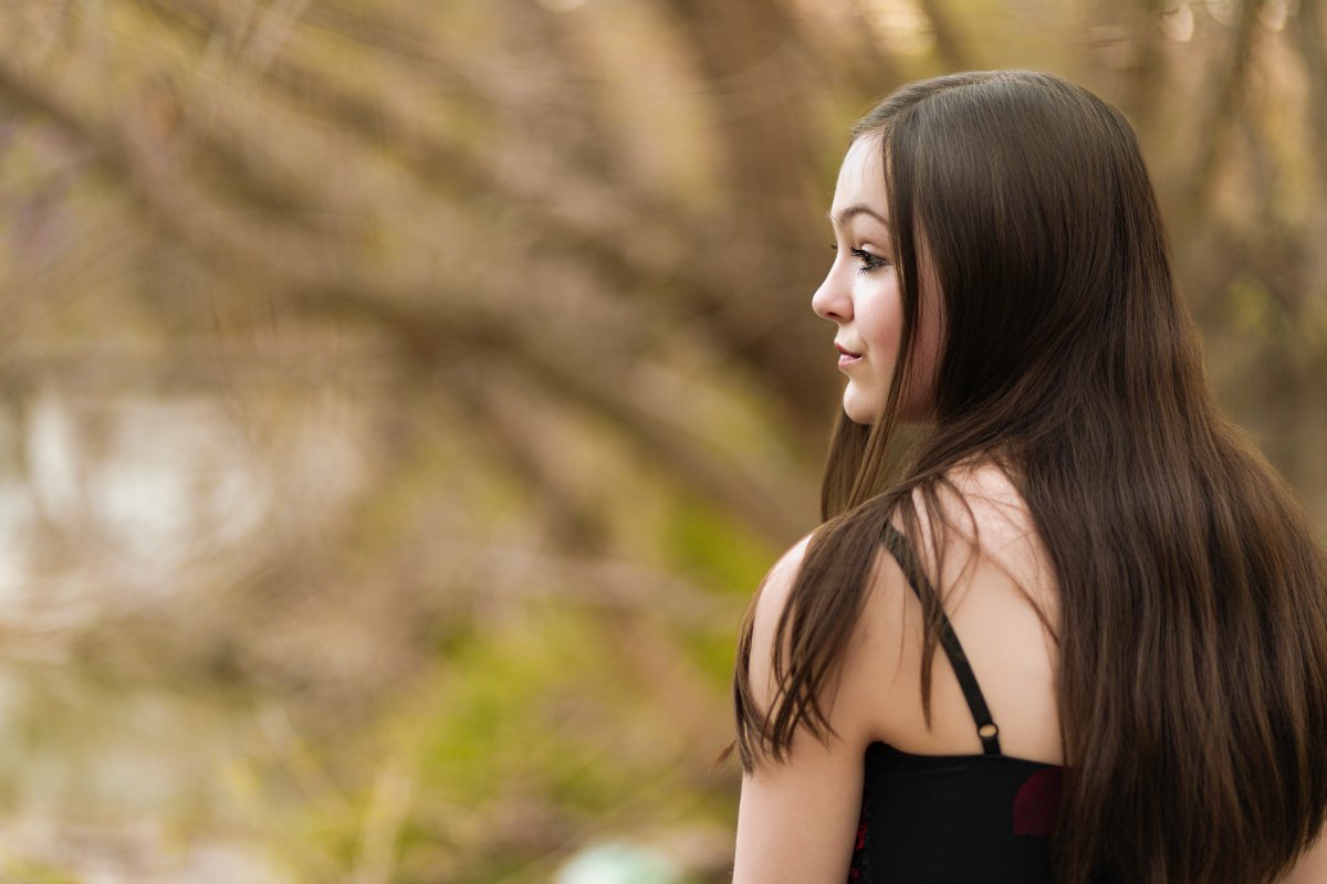 Hailey - Senior Portrait Session in Limestone Quarry Park — frame 8 of 21