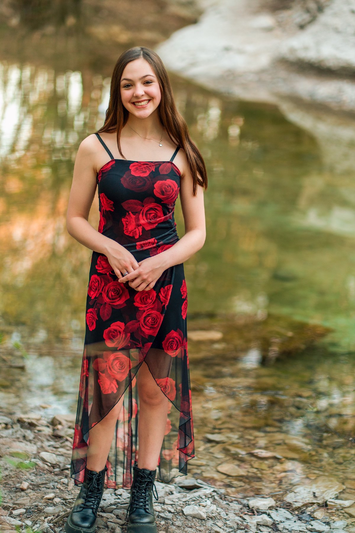 Hailey - Senior Portrait Session in Limestone Quarry Park — frame 11 of 21