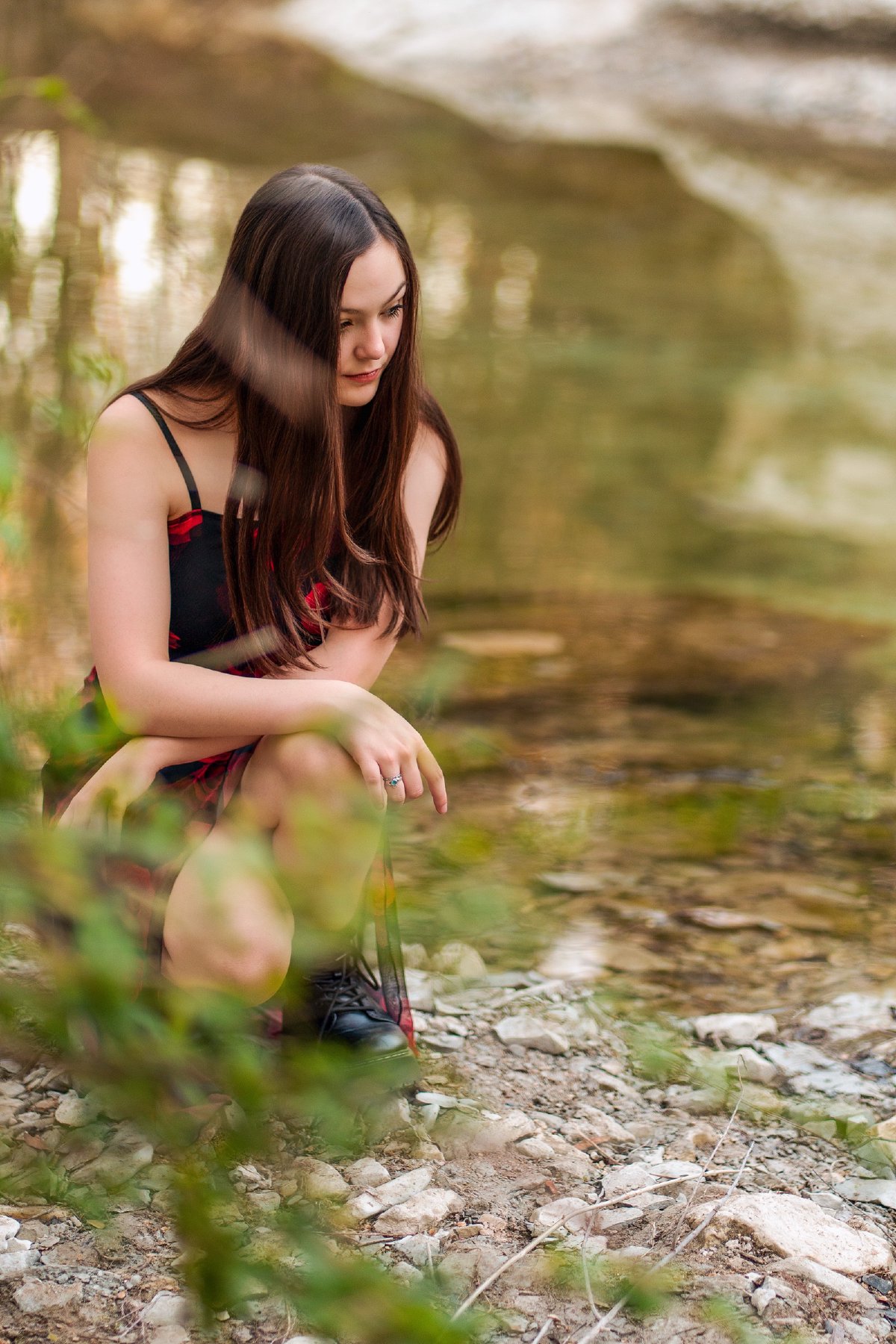 Hailey - Senior Portrait Session in Limestone Quarry Park — frame 14 of 21