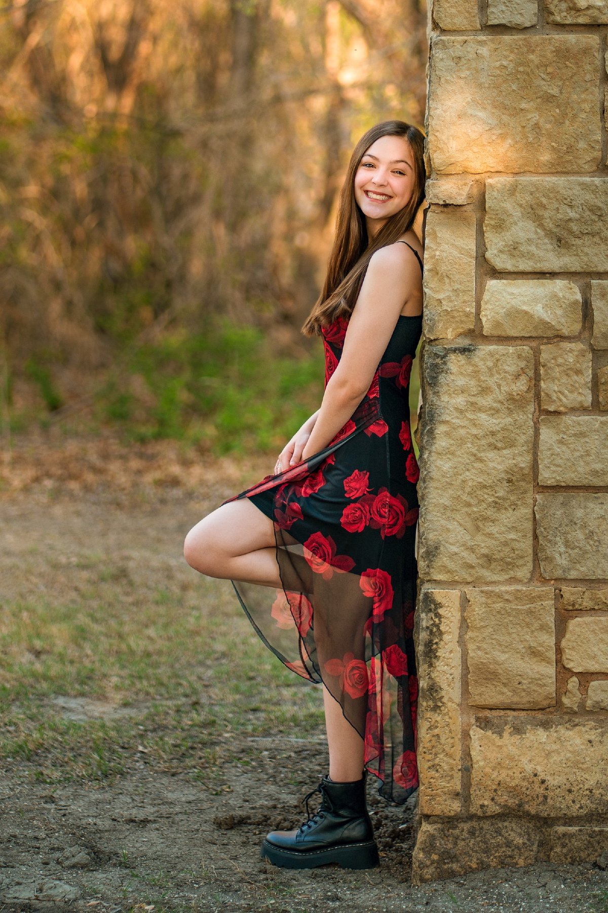Hailey_Senior_Girl_portrait_in_park-2.jpg