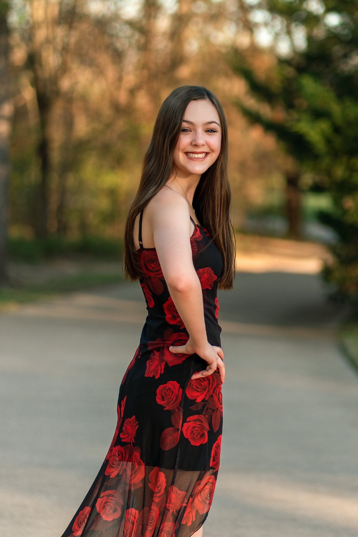 Hailey - Senior Portrait Session in Limestone Quarry Park — frame 18 of 21