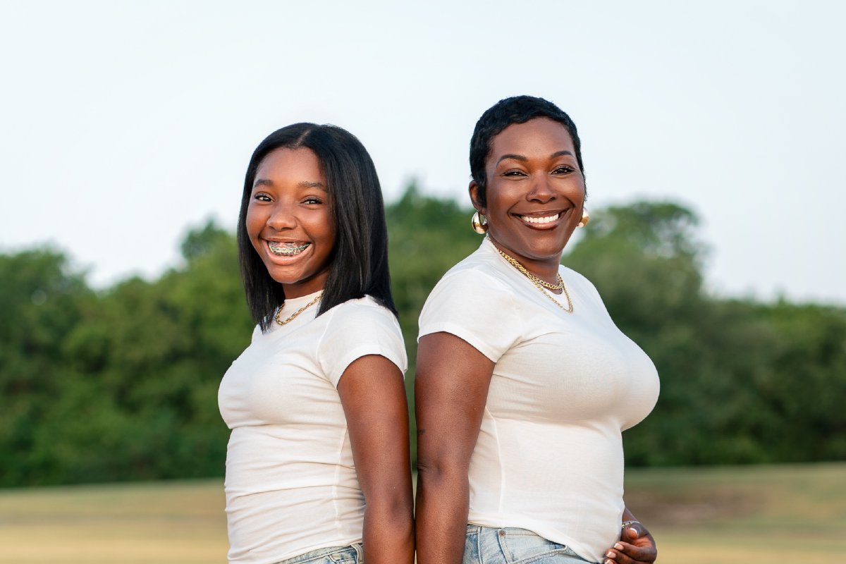 Jamie & Maya - Mother-Daughter Session at Frisco Commons — frame 2 of 27
