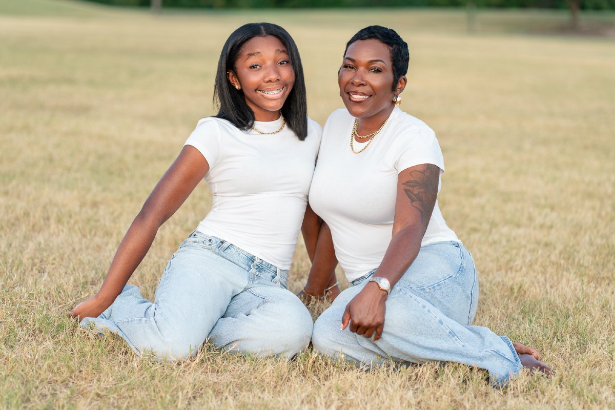 Jamie & Maya - Mother-Daughter Session at Frisco Commons — frame 8 of 27