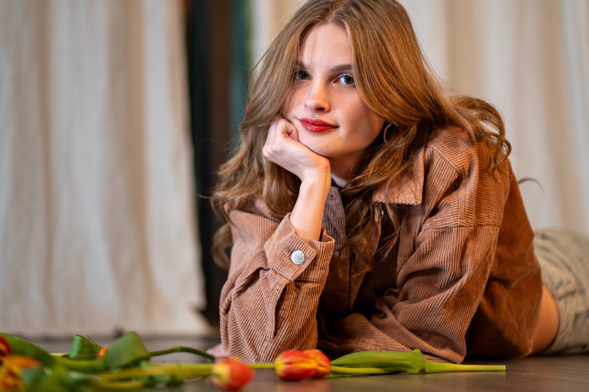 Julia - Studio Portrait Session in Downtown Dallas — frame 13 of 18