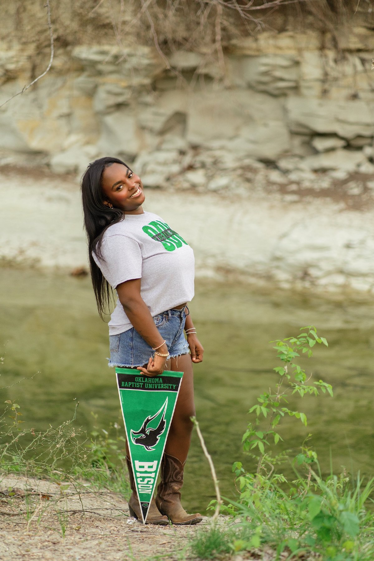 Zoe - Senior Portraits at Limestone Quarry Park — frame 10 of 21