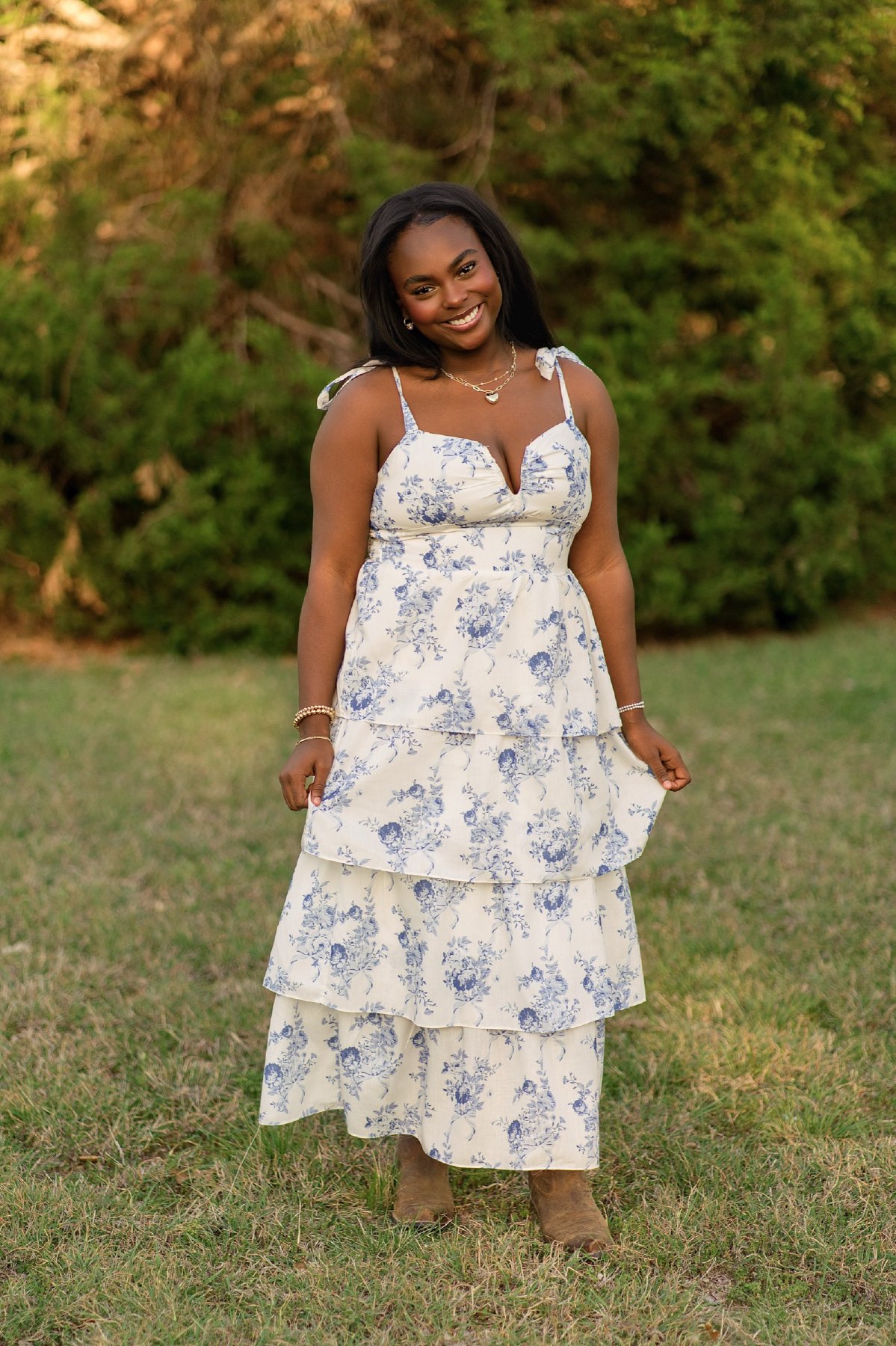 Zoe - Senior Portraits at Limestone Quarry Park — frame 1 of 21