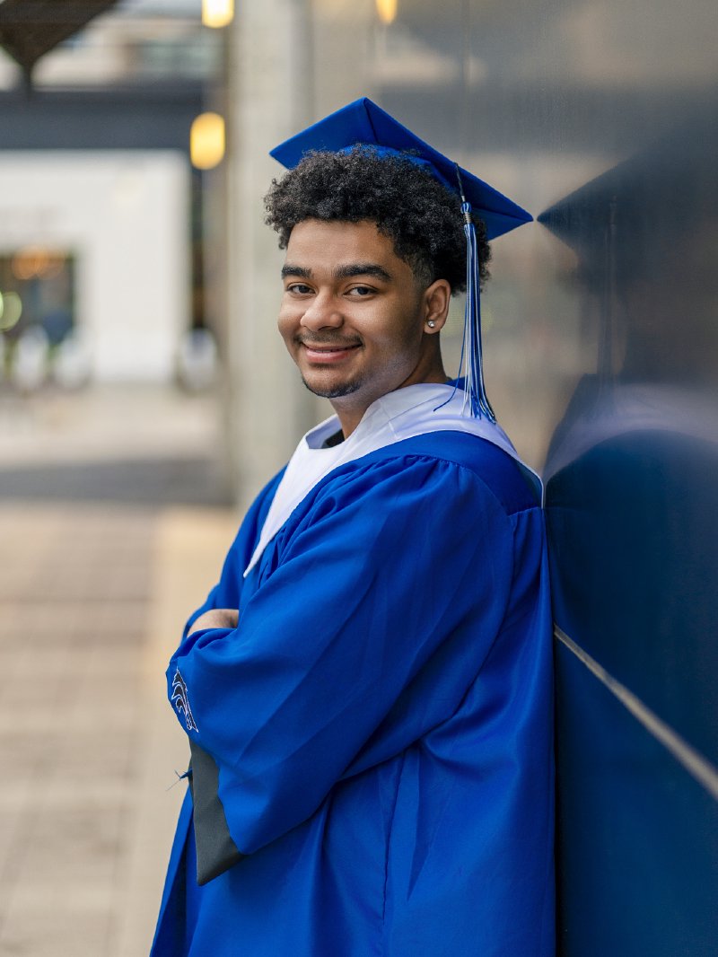 Senior & Graduation Portraits in DFW